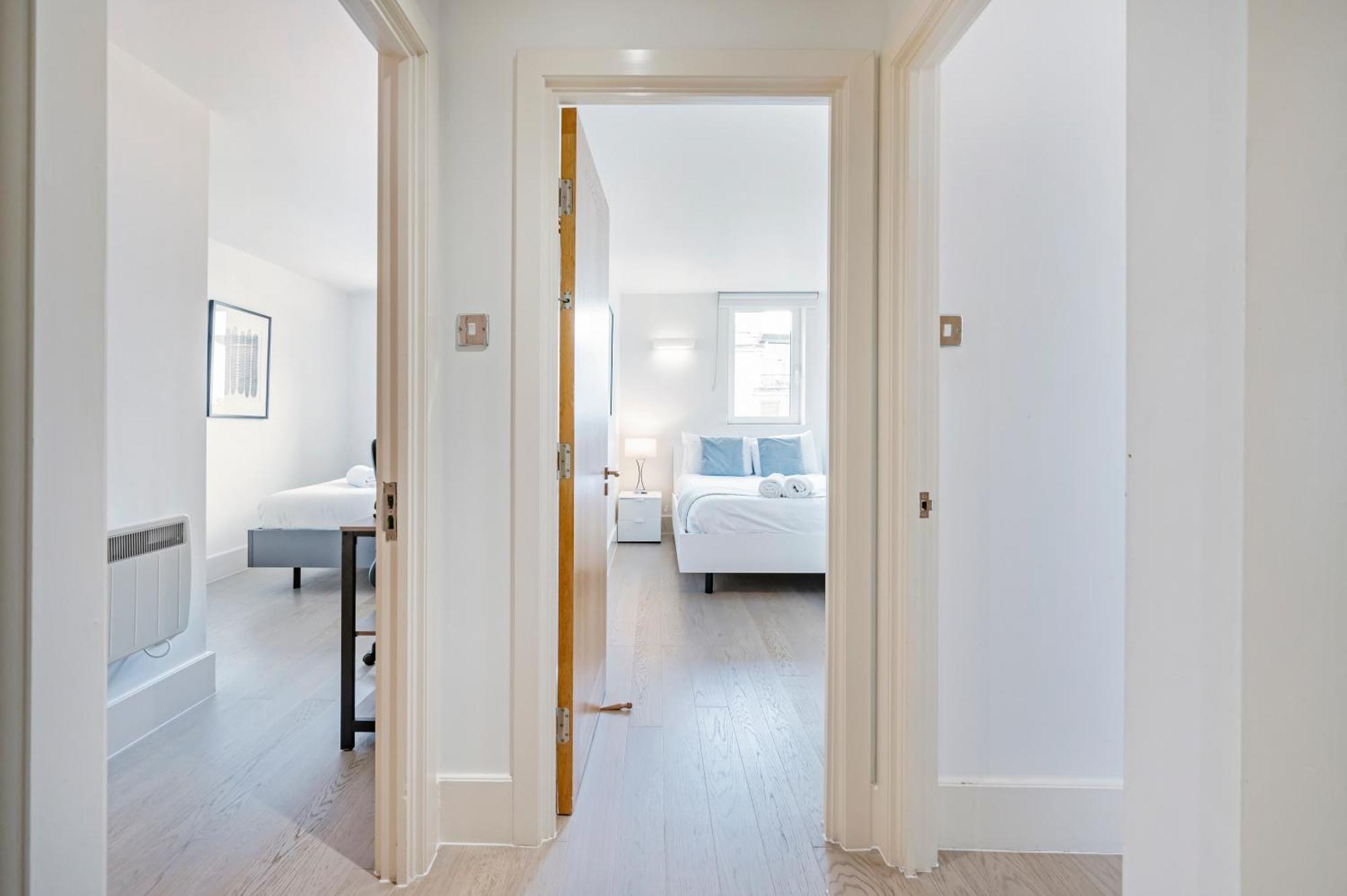Riverside 2-Bedroom Apartments Londra Exterior foto